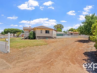 55 Railway Parade, Boyup Brook WA 6244