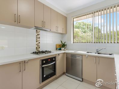27/9 Barfield Road, Hammond Park WA 6164