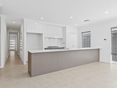 28 Uluru Crescent, Baldivis WA 6171