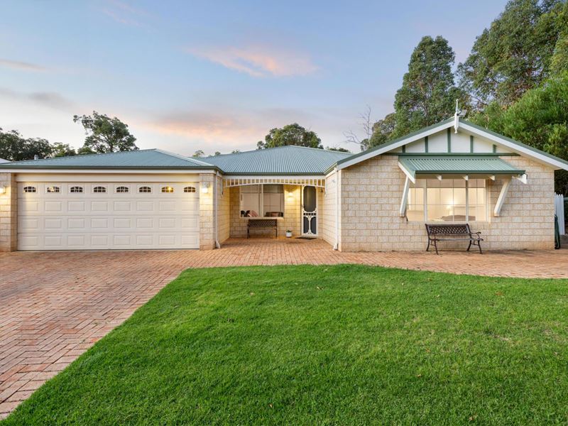 3 Caprea Boulevard, Roleystone WA 6111