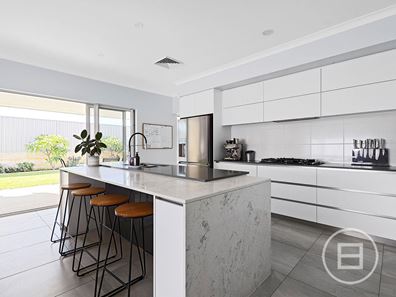 18 Broadgate Boulevard, Yanchep WA 6035