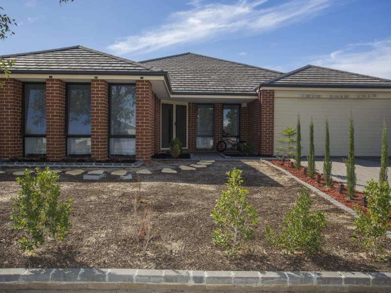 15 Redstone Trail, Ellenbrook WA 6069