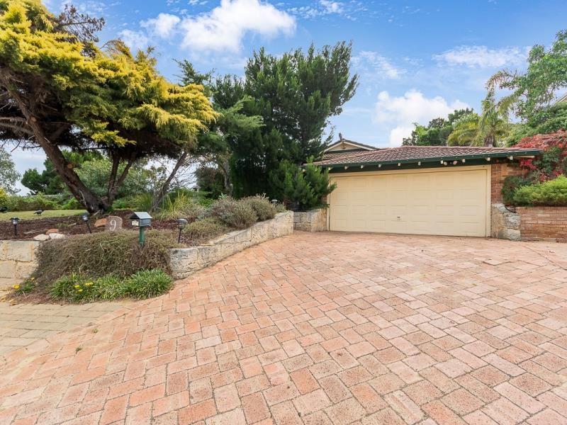 9 Cherry Hills Crescent, Connolly WA 6027
