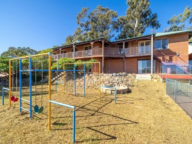 21 Talus Drive, Mount Richon WA 6112