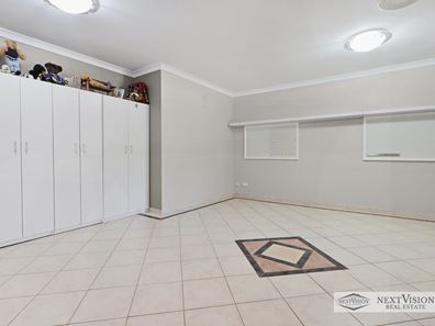 205 Seville Dr, Seville Grove WA 6112