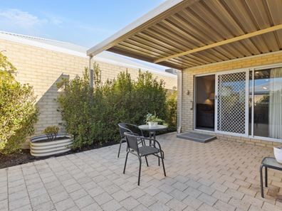 27 Simmonds Pass, Ellenbrook WA 6069