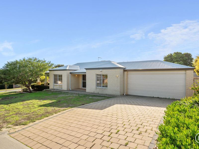 17A Woodley Crescent, Melville WA 6156