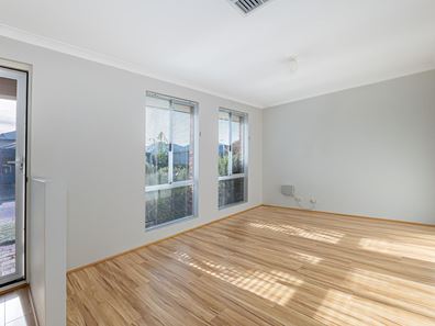 25 Corsican Way, Canning Vale WA 6155