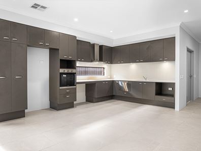 79 Elsternwick Grove, Midvale WA 6056