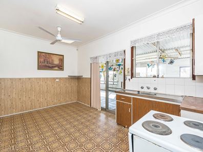 4 Visser Street, Coolbellup WA 6163