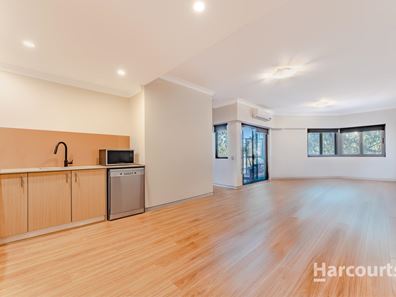 49/6 Walsh Loop, Joondalup WA 6027