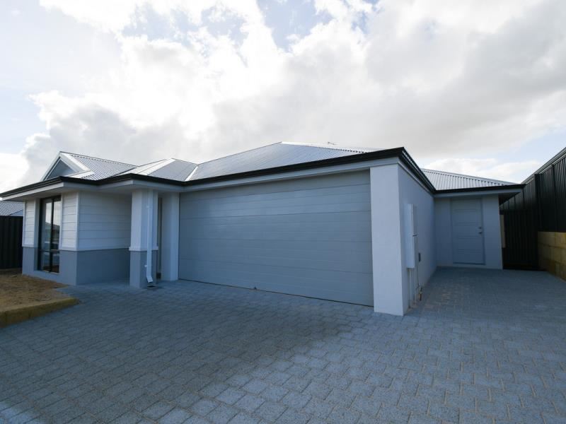 26B Lauderdale Road, Madora Bay WA 6210
