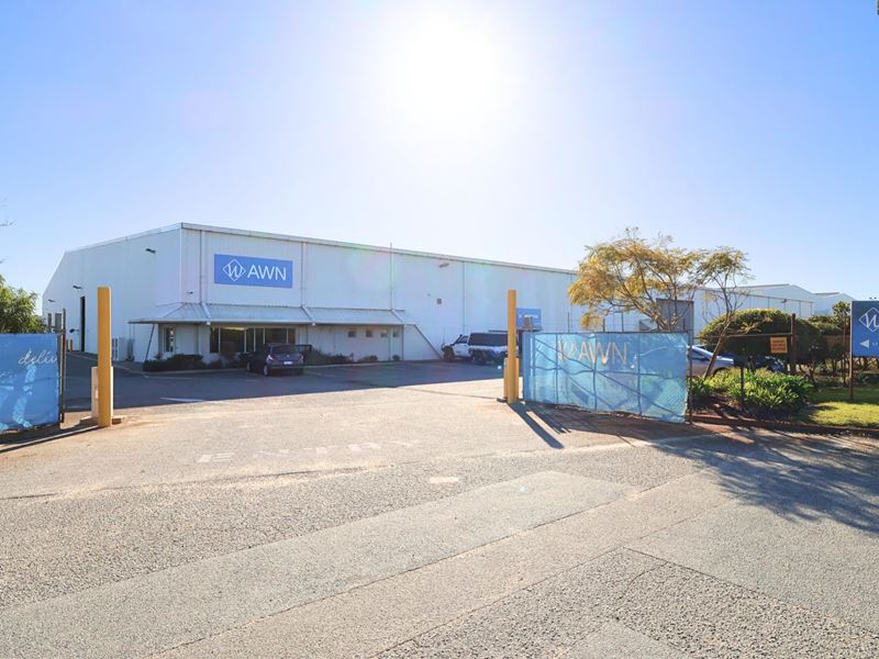 17 Cocos Drive, Bibra Lake WA 6163