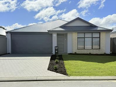 49 Jacaranda Road, Hammond Park WA 6164