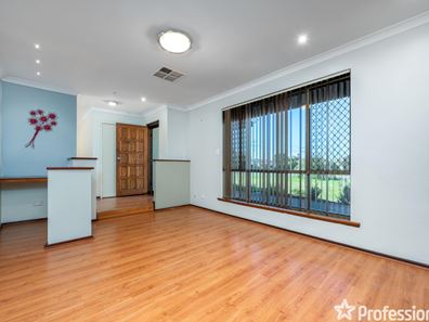 22 Grange Drive, Cooloongup WA 6168