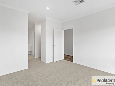 20 Longwood Way, Lakelands WA 6180