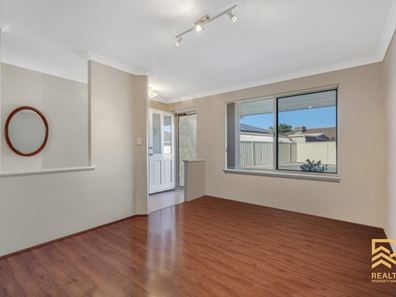 4B Dryandra Way, Thornlie WA 6108