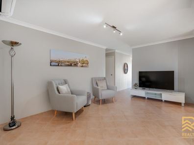 4B Dryandra Way, Thornlie WA 6108