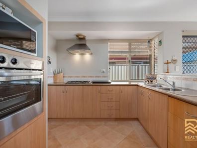 4B Dryandra Way, Thornlie WA 6108
