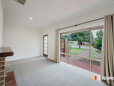 14 Clancy Way, Thornlie WA 6108