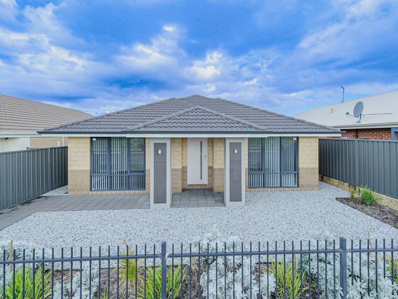 318 Southern River Road, Southern River WA 6110