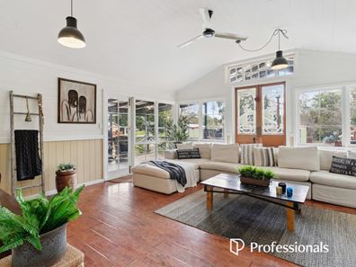 11 Willcox Street, Chidlow WA 6556