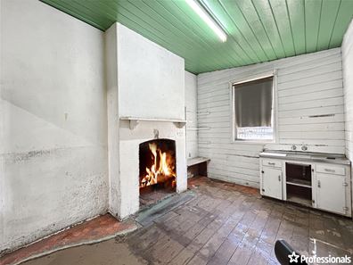 135 Augustus Street, Geraldton WA 6530