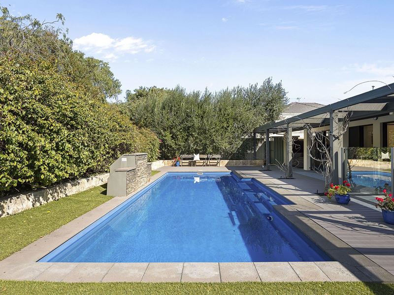 11 Clovelly Road, City Beach WA 6015