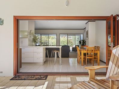 11 Clovelly Road, City Beach WA 6015
