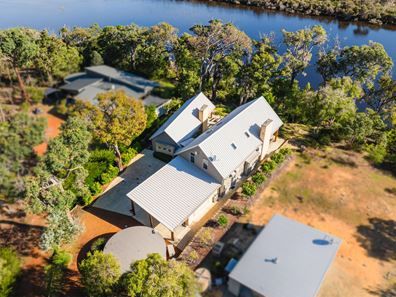 29 Flora Grove, Molloy Island WA 6290
