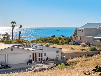 12 Surf Place, Drummond Cove WA 6532