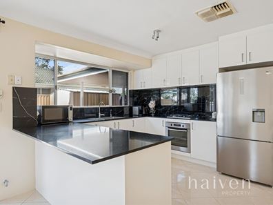 15 Mackay Crescent, Gosnells WA 6110