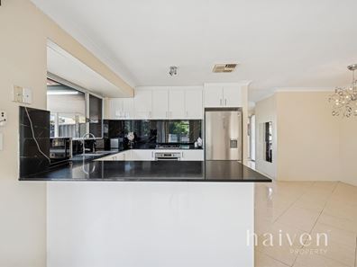 15 Mackay Crescent, Gosnells WA 6110