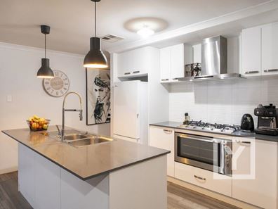 16 Antibes Way, Yalyalup WA 6280