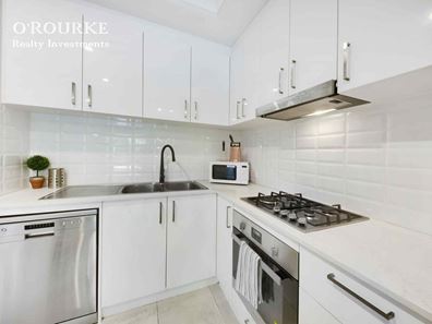 3/21 Kyarra Street, Innaloo WA 6018