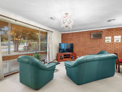 6 Phillips Place, Karrinyup WA 6018