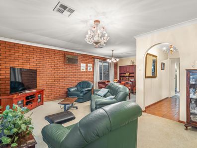 6 Phillips Place, Karrinyup WA 6018