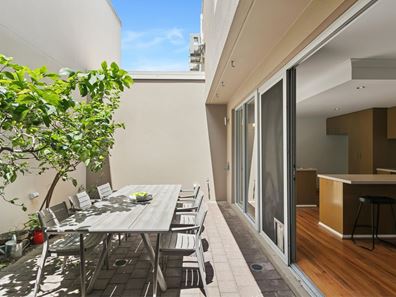 1/183 Marmion Street, Fremantle WA 6160