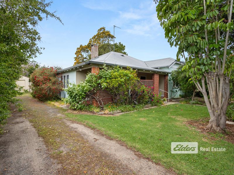 50 Young Street, Harvey WA 6220