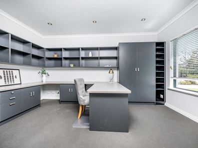 112 Golf Links Drive, Carramar WA 6031