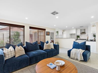 8a Bruning Road, Manning WA 6152