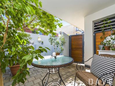 6/20 Park Road, Crawley WA 6009