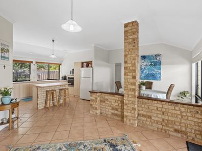90 Dunsborough Lakes Drive, Dunsborough WA 6281
