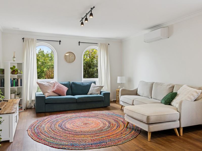 21B Langham Gardens, Wilson