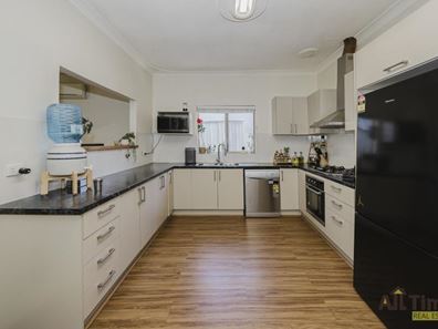 1/253 George Street, Queens Park WA 6107