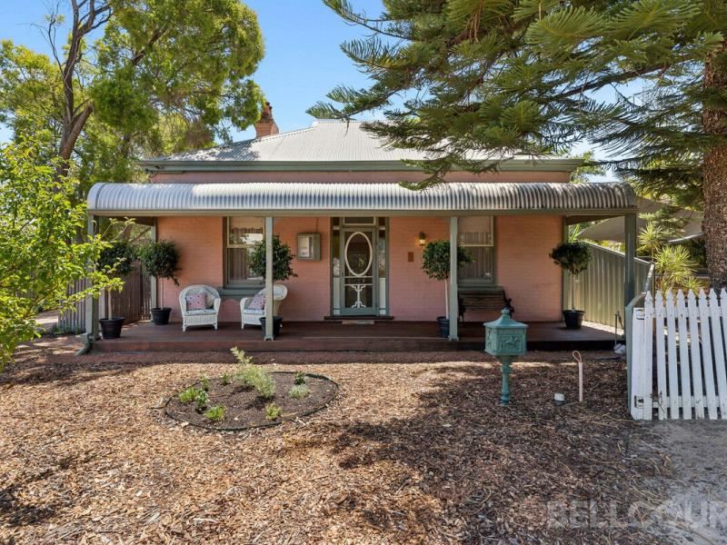 8 Martha Street, Guildford