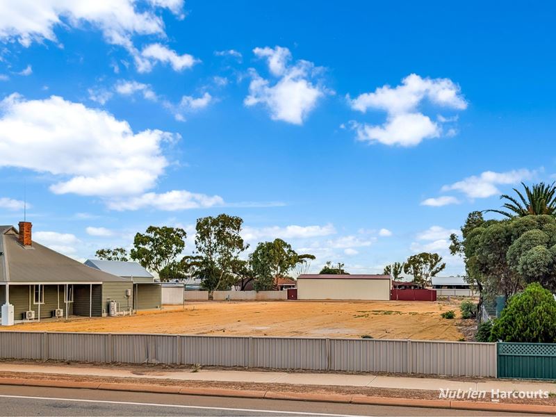 34 Massingham Street, Kellerberrin WA 6410