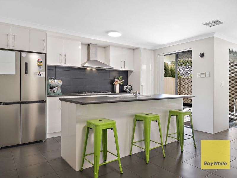 8A Gilchrist Street, Kenwick WA 6107