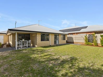 75 Suffolk Street, Caversham WA 6055