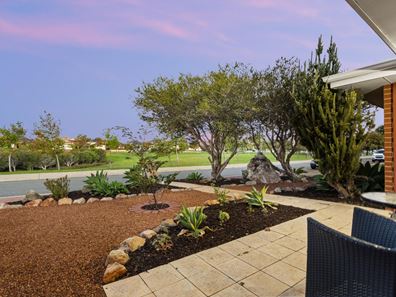 19 Syndicate Link, Lake Coogee WA 6166
